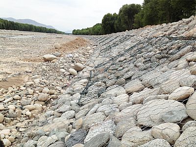 郊区河道石笼网